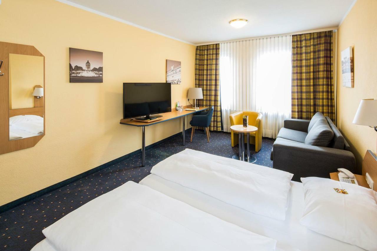 Central Hotel 3*